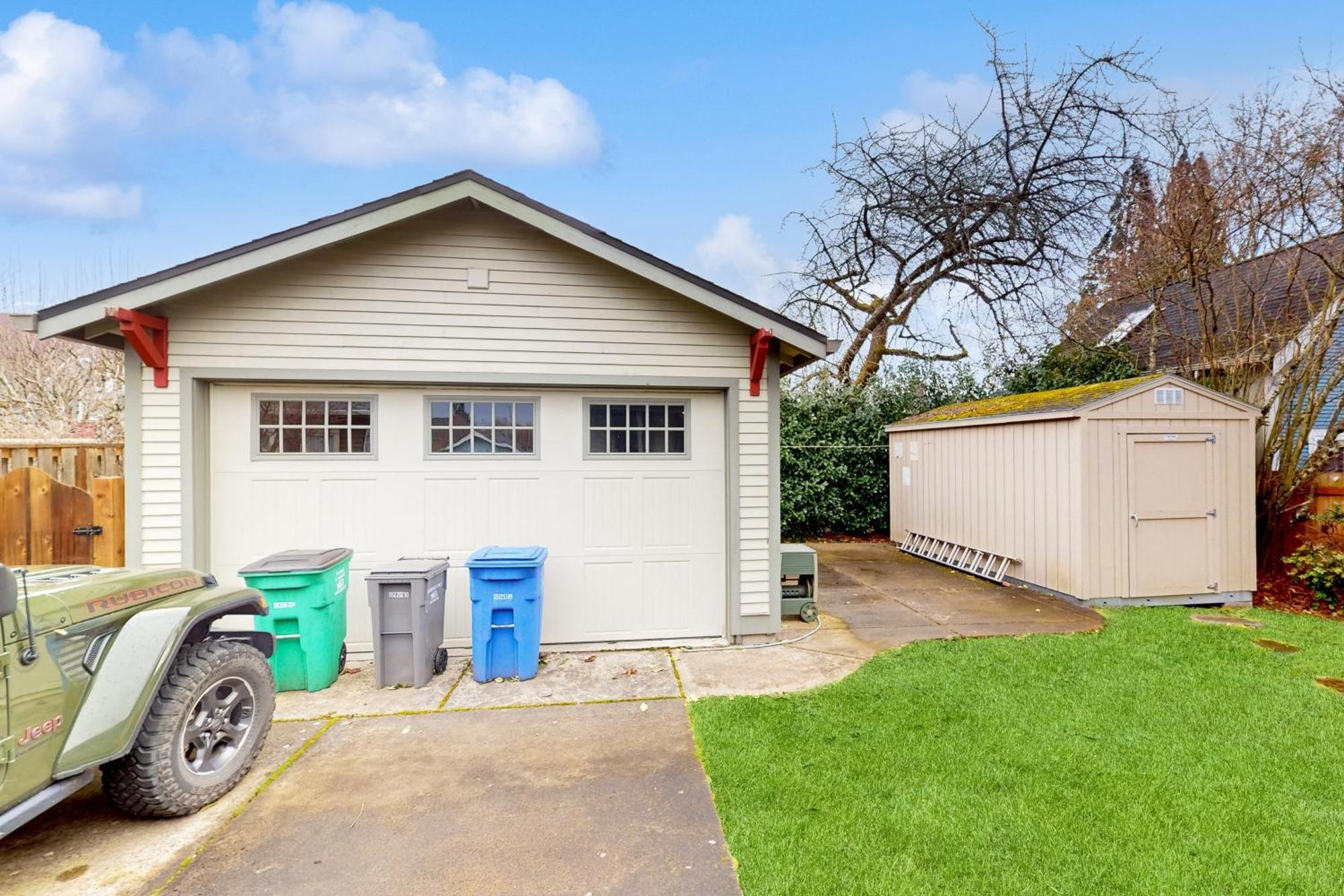 Beaumont Bungalow ポートランド エクステリア 写真